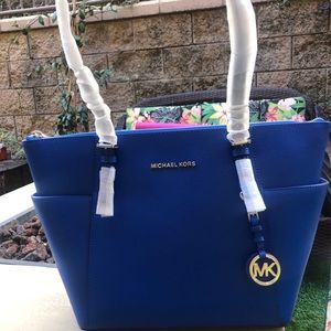 Michael Kors jet set tote
